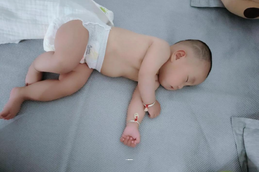 南平宝宝发烧可以喝牛奶吗